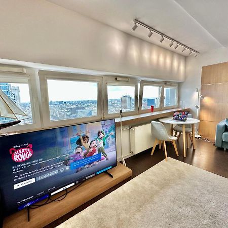 Top Metro X2 Fast Wifi 400 Mbs 70'Tv Netflix Hbo Max Appletv+ Disney+ 바르샤바 외부 사진