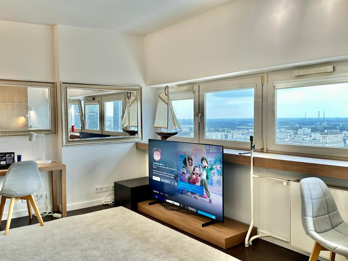 Top Metro X2 Fast Wifi 400 Mbs 70'Tv Netflix Hbo Max Appletv+ Disney+ 바르샤바 외부 사진
